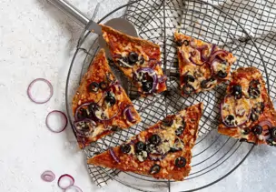 Pizza mit Thunfischboden