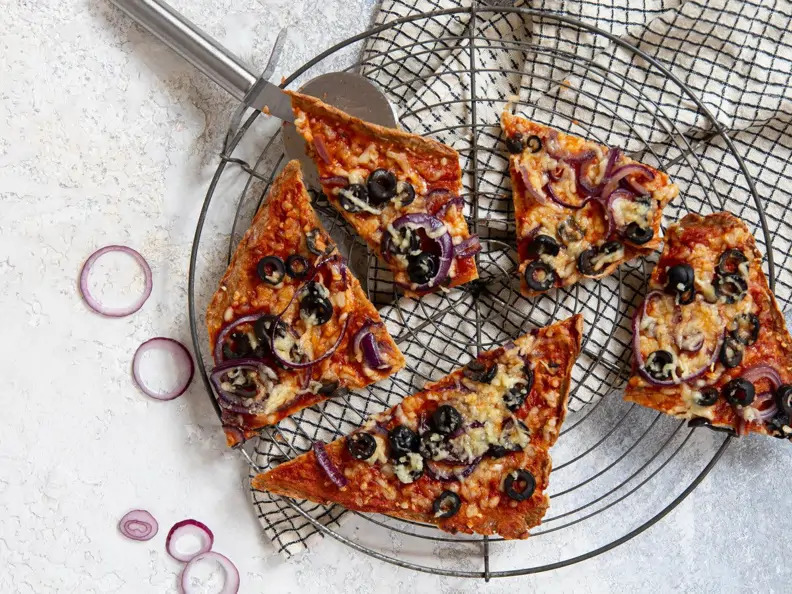 Pizza mit Thunfischboden