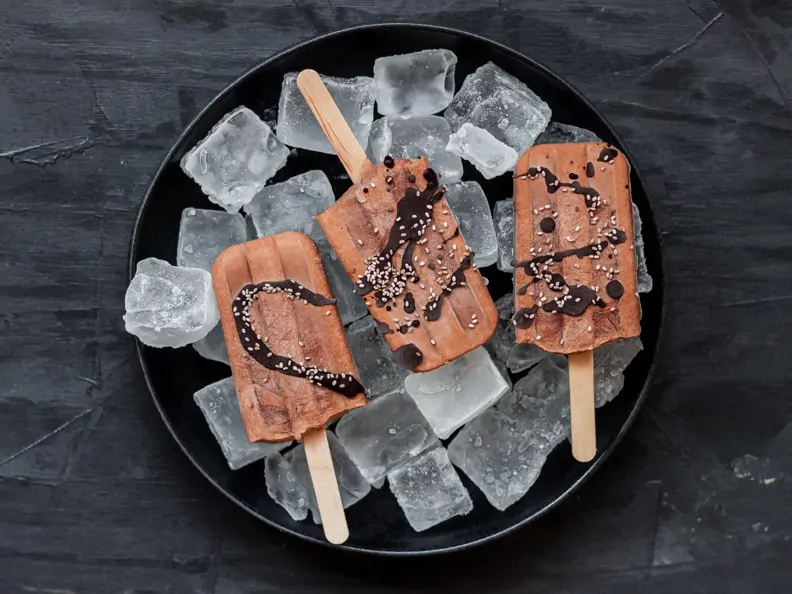 Kokos-Schoko-Eis mit Chiasamen