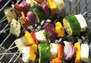 Halloumi-Gemüse-Spieße