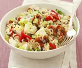 Reissalat mit Tomaten und Paprika