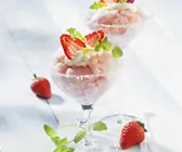 Erdbeer-Sekt-Sorbet