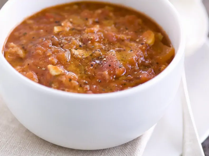 Brotsuppe mit Tomaten