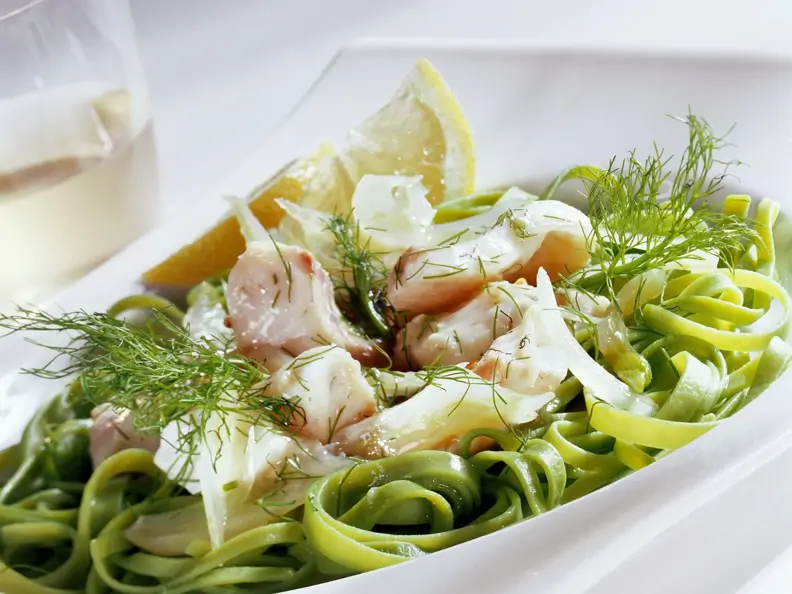 Zander mit grüner Pasta