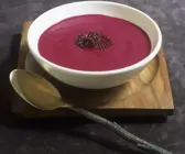 Cremige Suppe aus Roter Bete