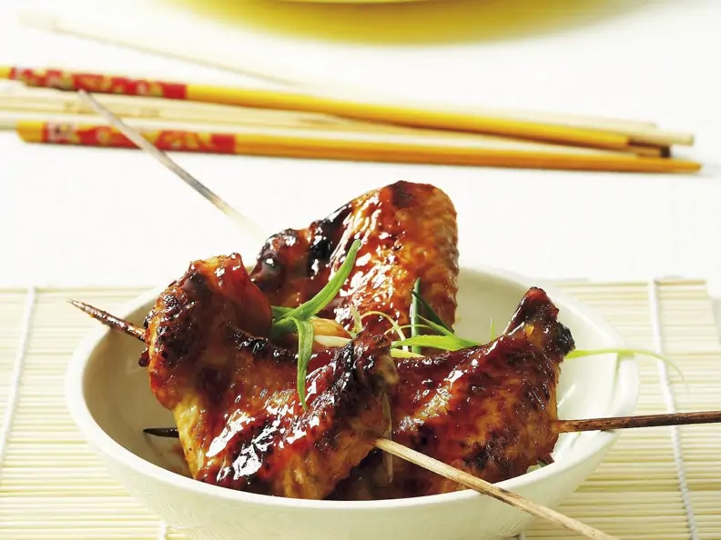 Chicken Wings auf asiatische Art mariniert