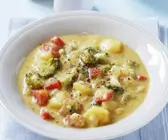 Kartoffel-Brokkoli-Suppe mit Paprika