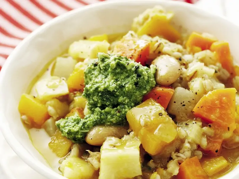 Gerstensuppe mit Wintergemüse
