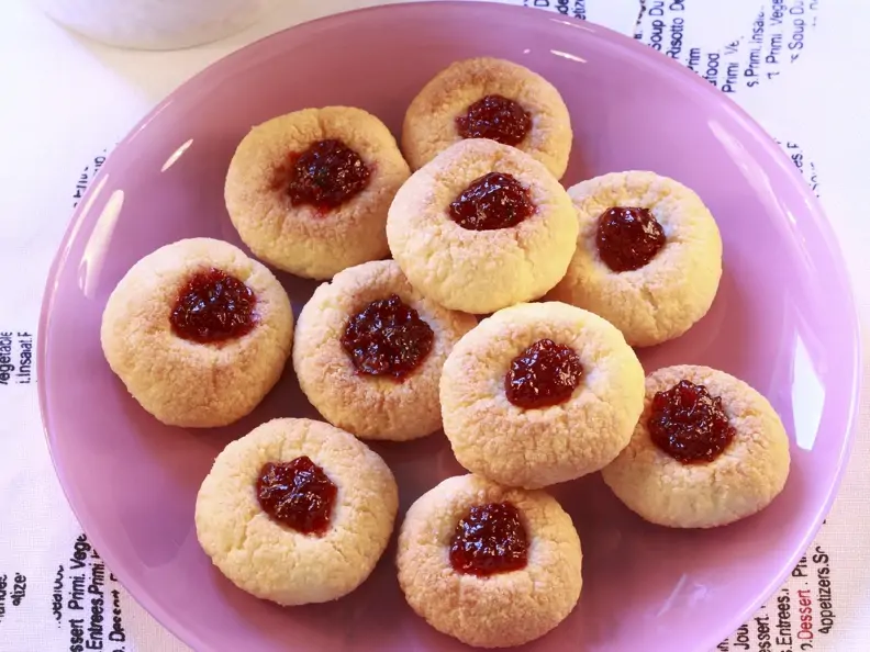 Marmeladen-Kokos-Plätzchen