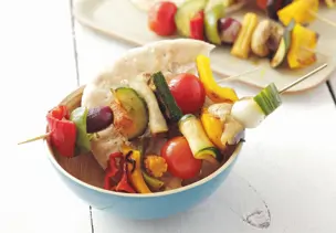 Gemüsespieße mit Pitabrot