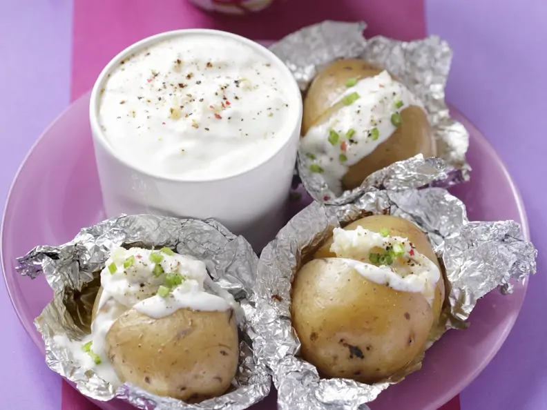 Ofenkartoffeln mit Knoblauchsoße
