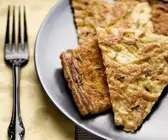 Italienisches Fladenbrot aus Kichererbsenmehl (Farinata)