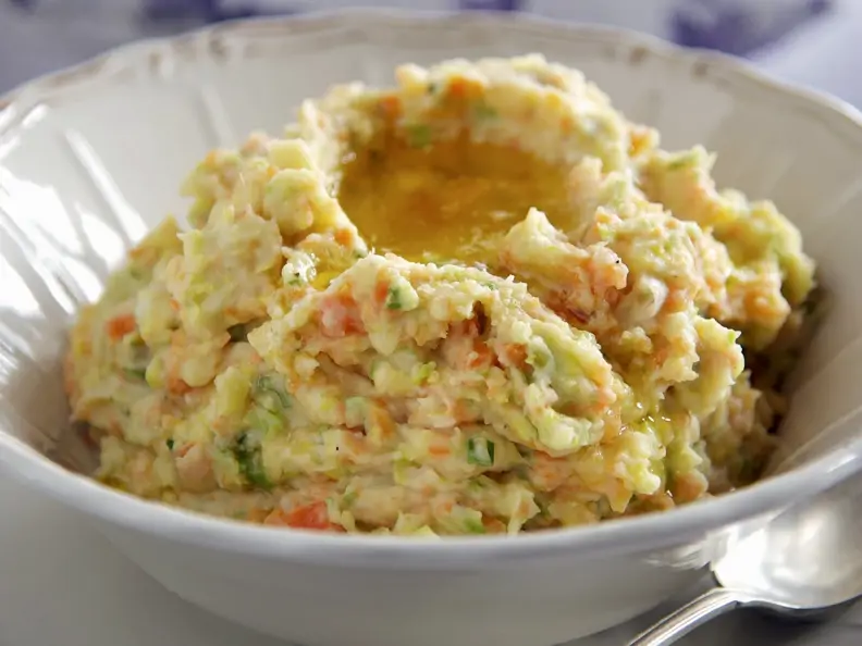Kartoffelpüree mit Gemüse auf irische Art