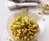 Möhrensalat mit Cashewkernen und Mango