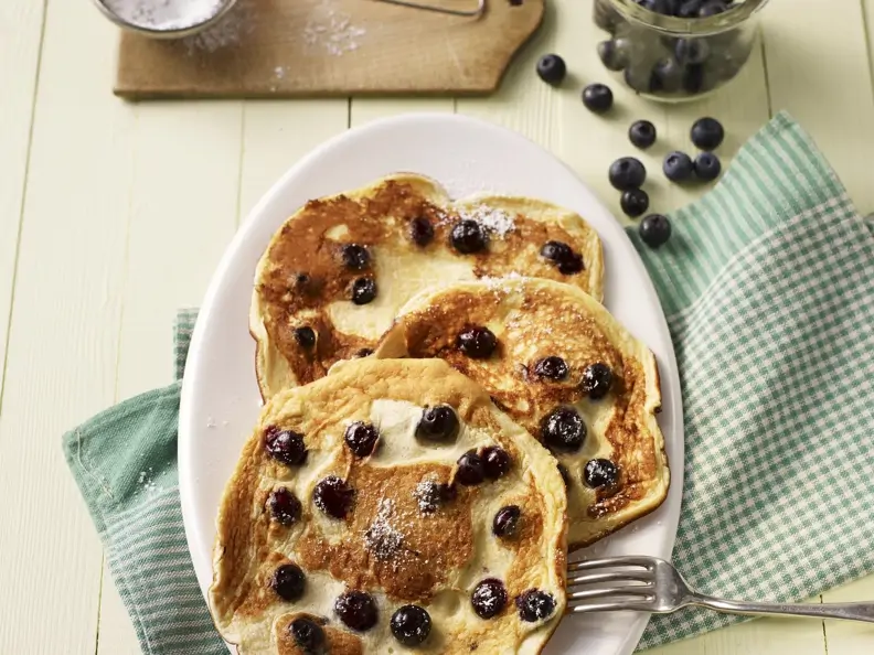 Eierkuchen mit Heidelbeeren
