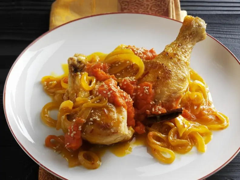 Geschmortes Hähnchen mit Kürbis