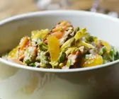 Bulgur-Lachs-Salat mit Orangen