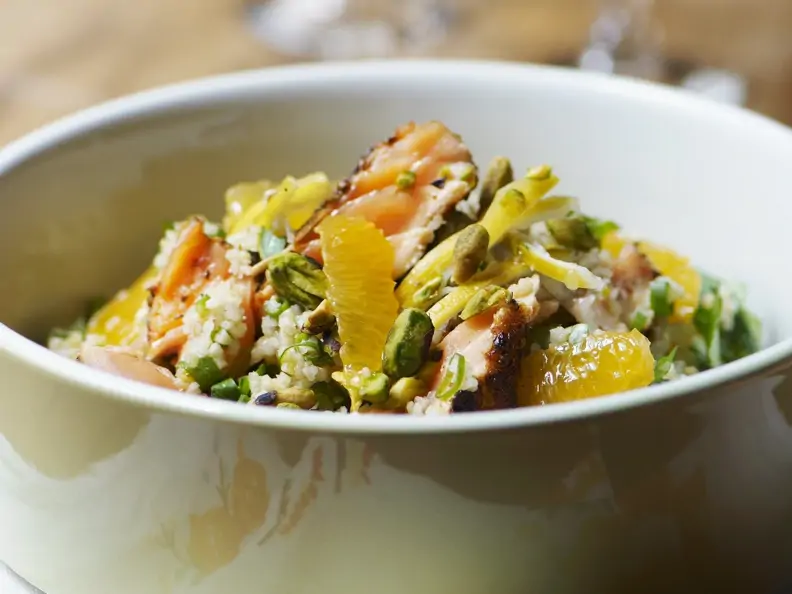 Bulgur-Lachs-Salat mit Orangen