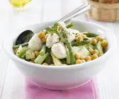 Gemüse-Melonen-Salat mit Mozzarella