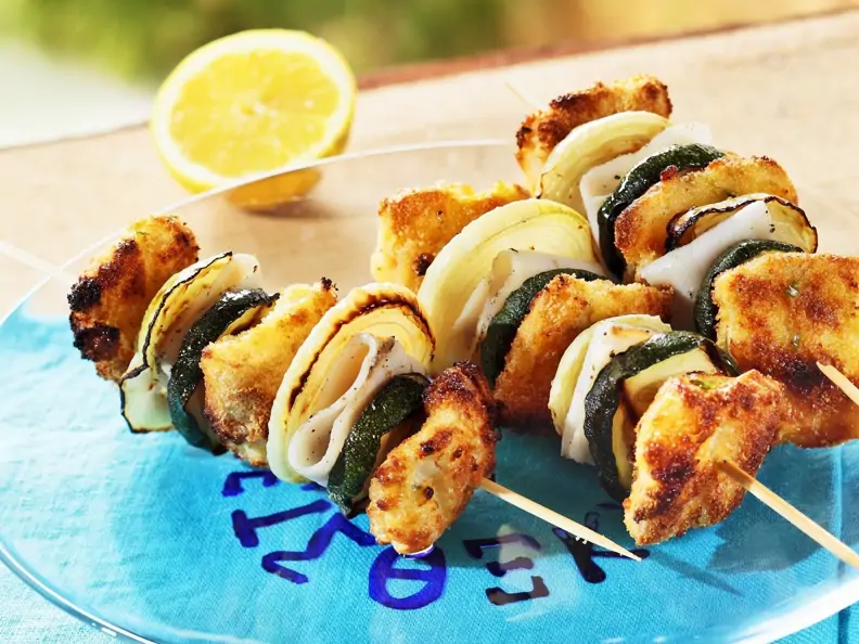 Zucchini-Fisch-Spieße auf griechische Art