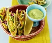 Tacos mit Gemüse und Guacamole