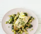 Zitroniges Fischfilet mit Zucchinigemüse