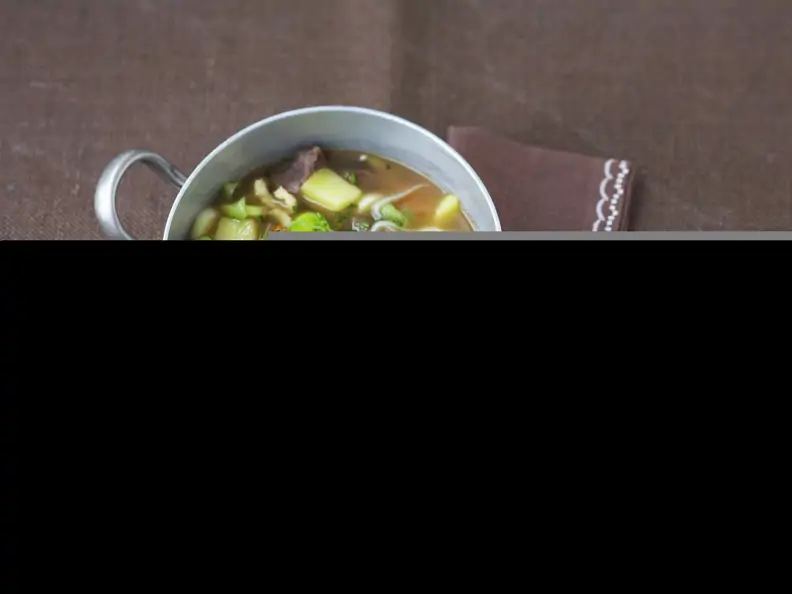 Schwäbischer Eintopf mit Kartoffeln und Spätzle (Gaisburger Marsch)