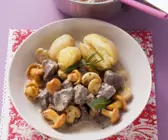 Hirschgulasch mit Champignons