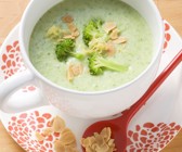 Brokkoli-Mandel-Suppe