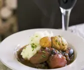 Gemüsesuppe mit Maroni und Klößchen