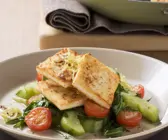 Zitronen-Senf-Tofu mit Gurkengemüse