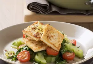 Zitronen-Senf-Tofu mit Gurkengemüse