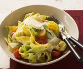 Bandnudeln mit Lauch und Gemüse