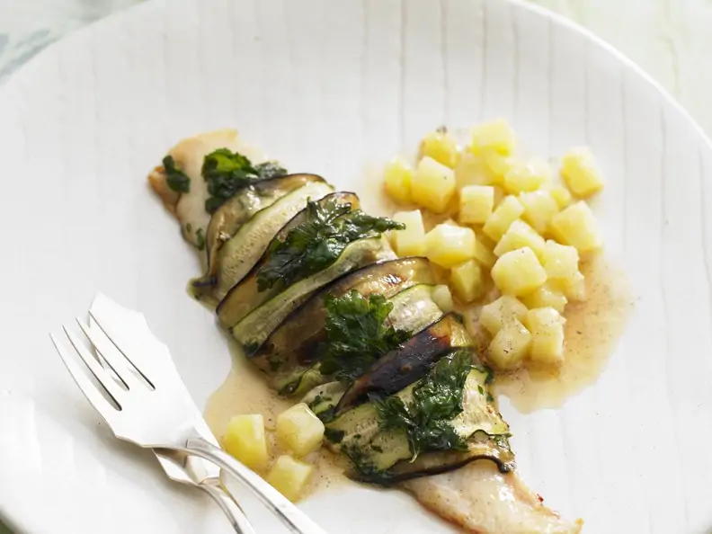 Pangasiusfilet mit Zucchini umwickelt