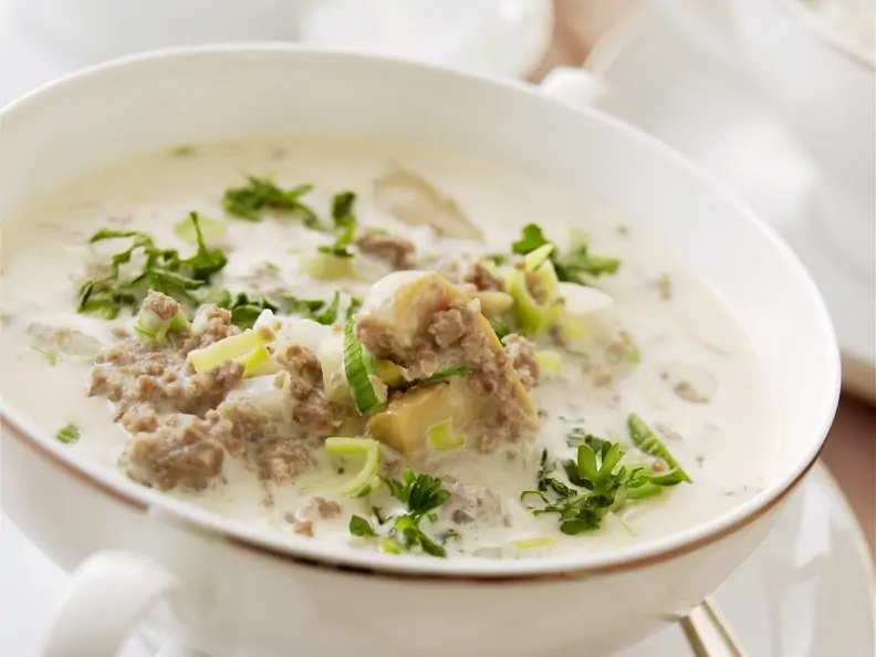 Hackfleisch-Lauch-Suppe