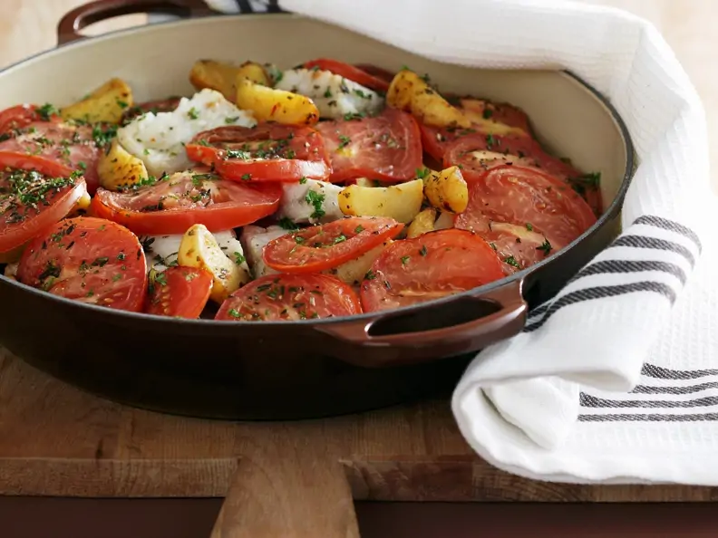 Fischeintopf mit Tomaten und Kartoffeln
