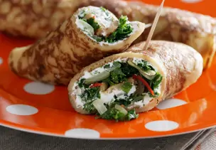 Crêpe mit Salat und Ziegenkäse