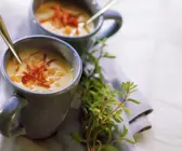 Karottensuppe mit getrockneten Tomaten