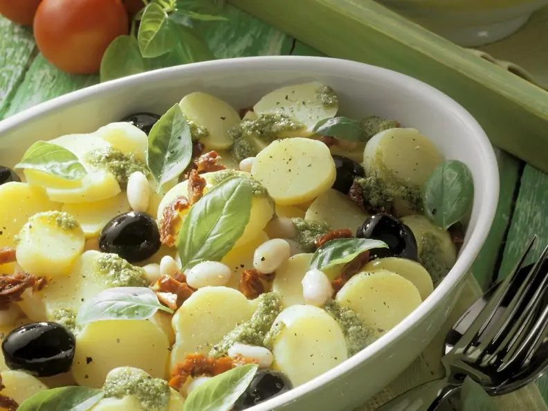 Ligurischer Kartoffelsalat mit weißen Bohnen