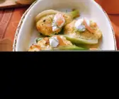 Überbackener Fenchel gefüllt mit Kartoffeln und Räucherlachs