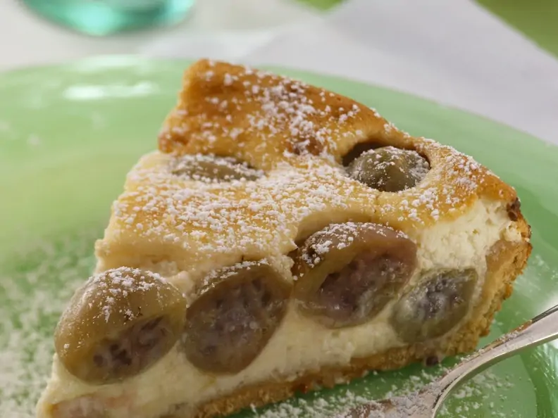 Käsekuchen mit Stachelbeeren
