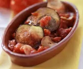 Auberginen mit Tomatensauce gebacken