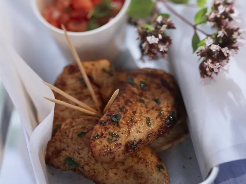Pikante Putenbrust mit Tomatensalsa