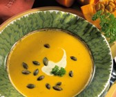 Cremige Kürbissuppe mit Kürbiskernen