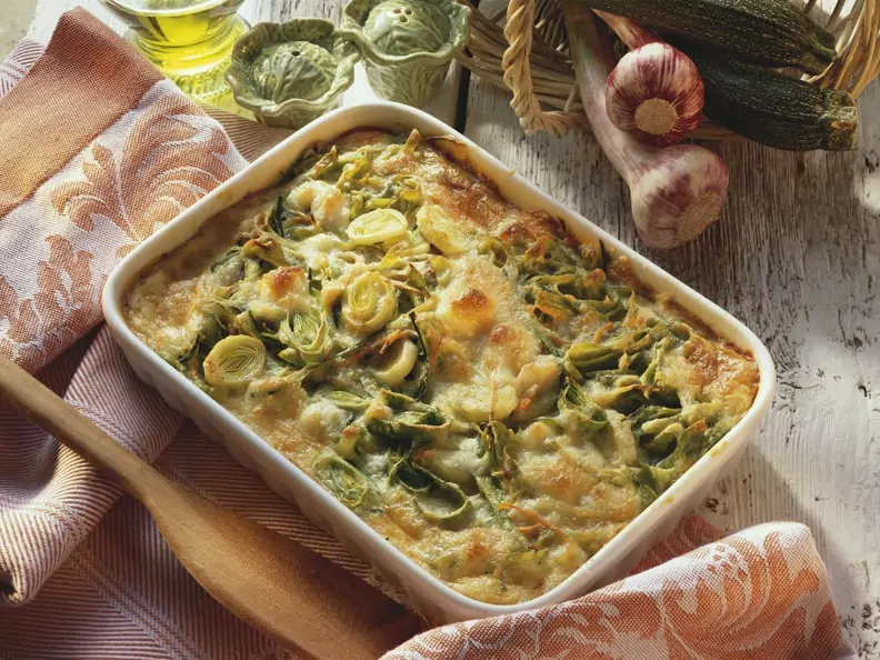 Grüner Nudelauflauf mit Gemüse