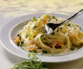 Pasta mit Lachssoße