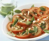 Tomatensalat mit Basilikum