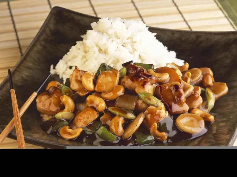 Asiatische Hähnchenpfanne mit Cashewnüssen