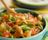 Pasta mit Thunfisch und Tomatensauce