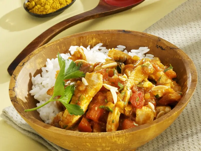 Putengeschnetzeltes in Tomaten-Curry-Sauce